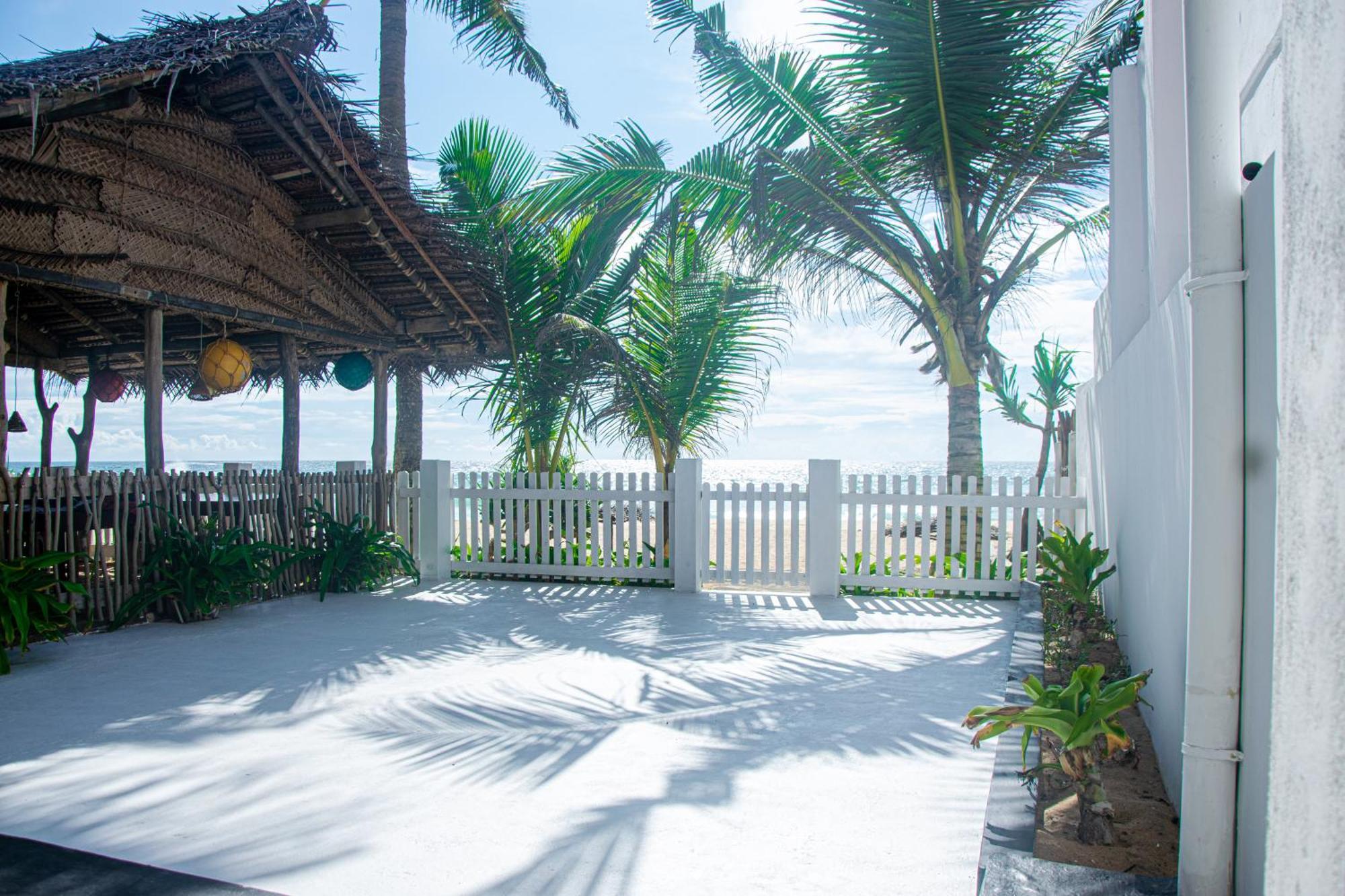 Sailors' Bay Bed & Breakfast Hikkaduwa Exterior foto