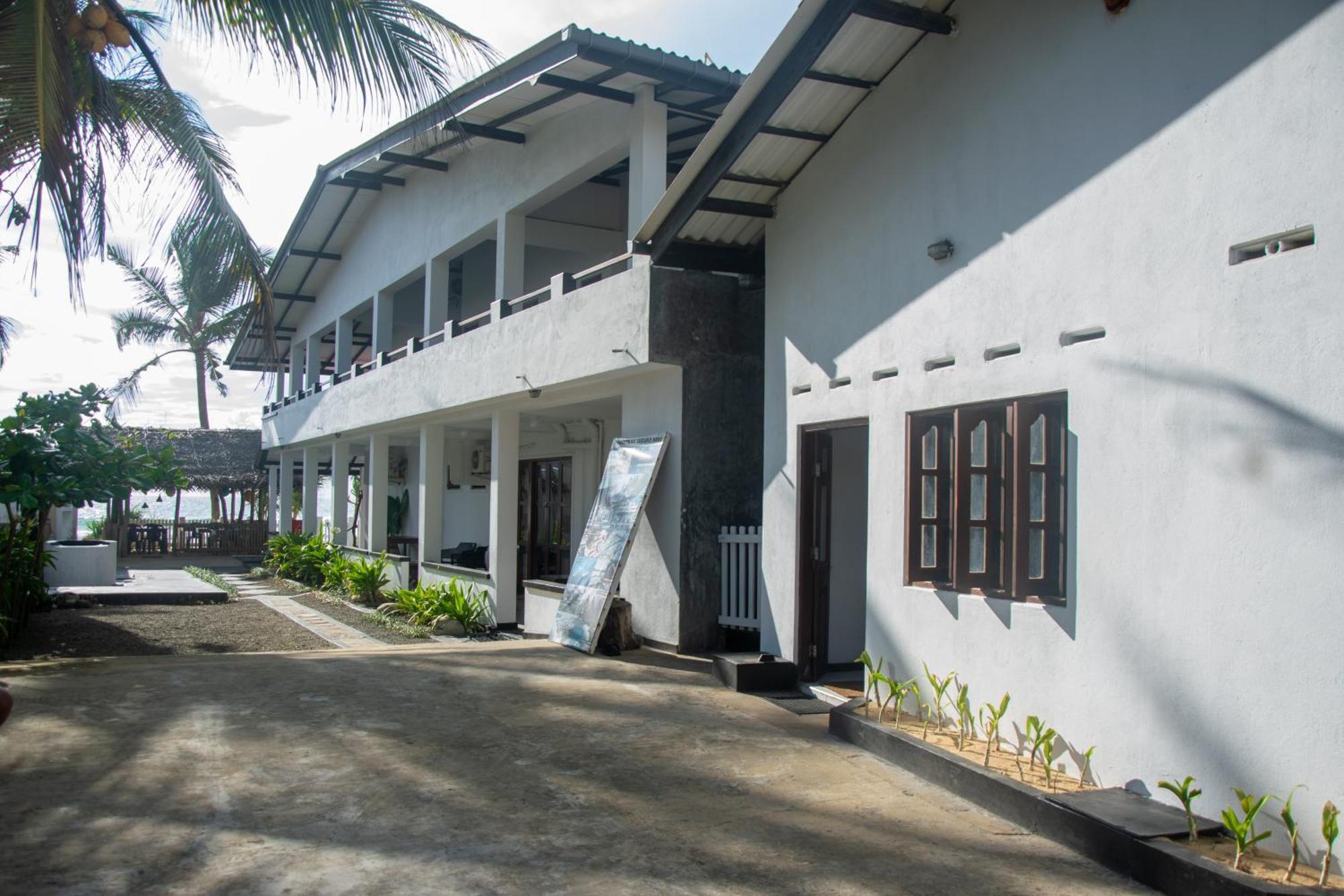 Sailors' Bay Bed & Breakfast Hikkaduwa Exterior foto