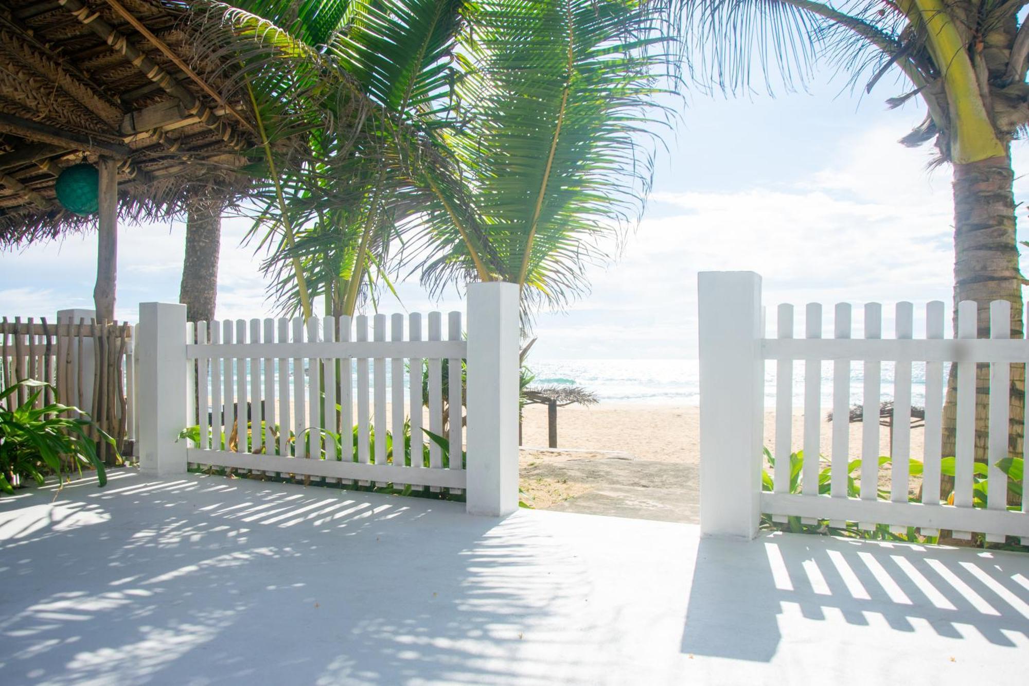 Sailors' Bay Bed & Breakfast Hikkaduwa Exterior foto