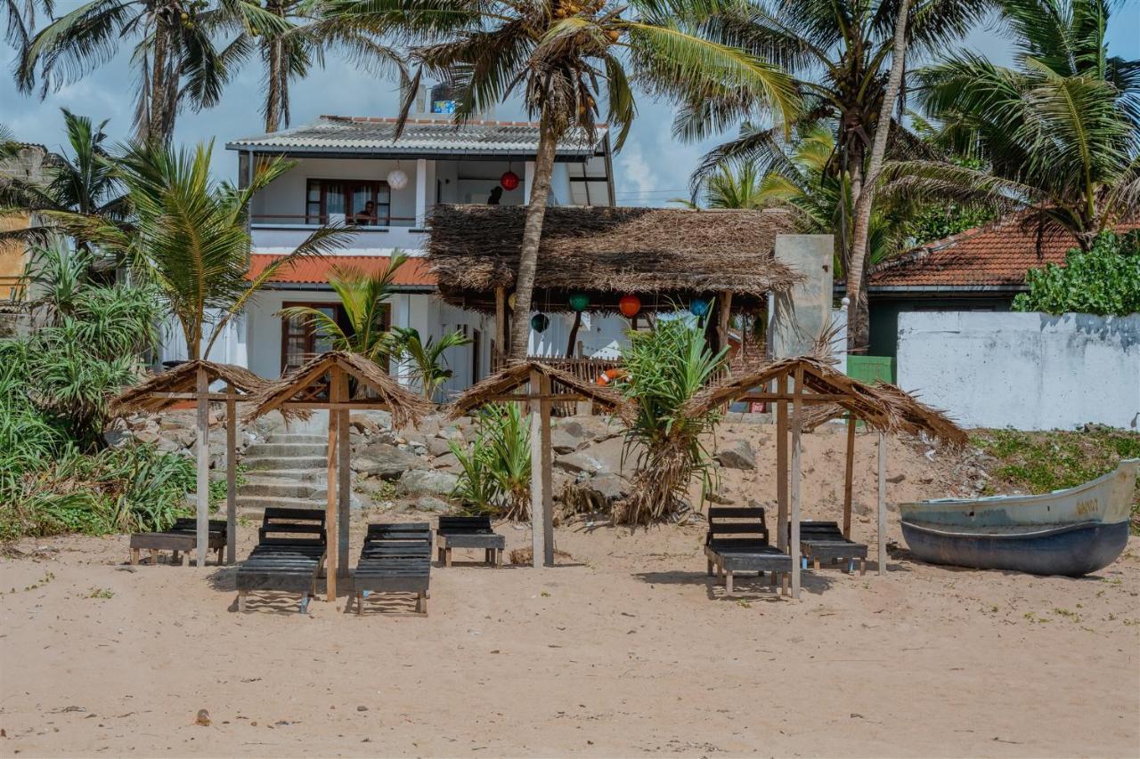 Sailors' Bay Bed & Breakfast Hikkaduwa Exterior foto