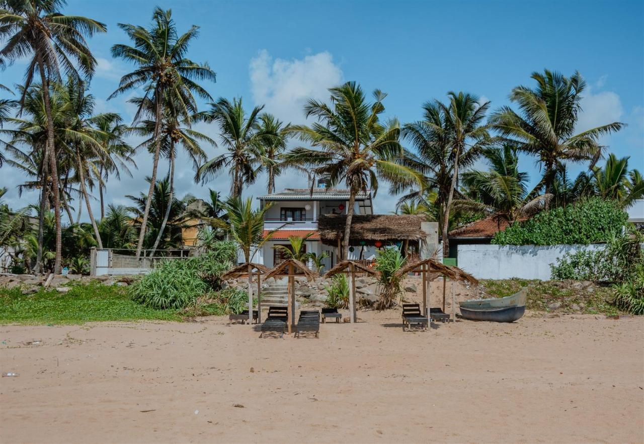 Sailors' Bay Bed & Breakfast Hikkaduwa Exterior foto